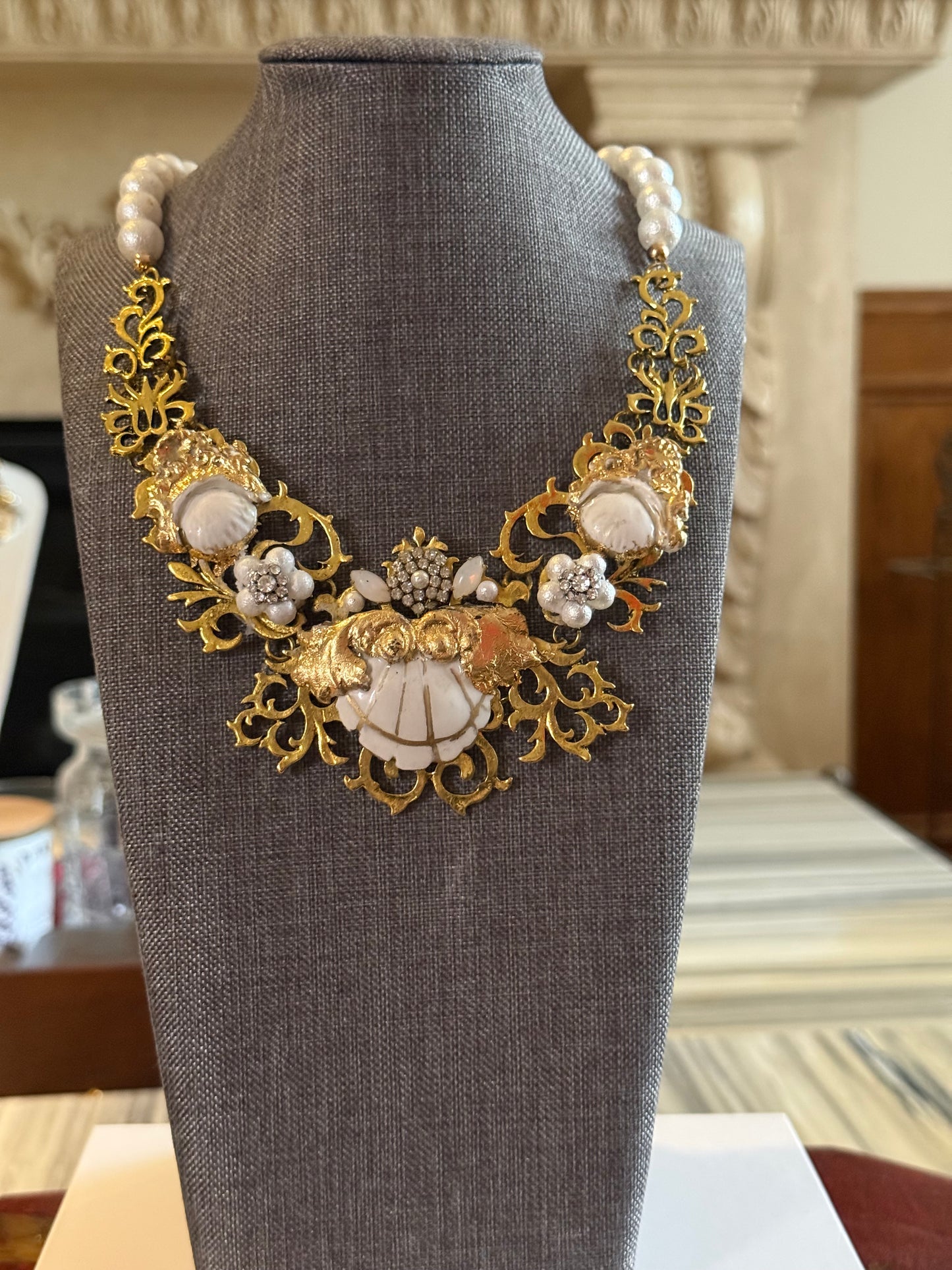 Rococo Porcelain Shell Gold Plated Necklace